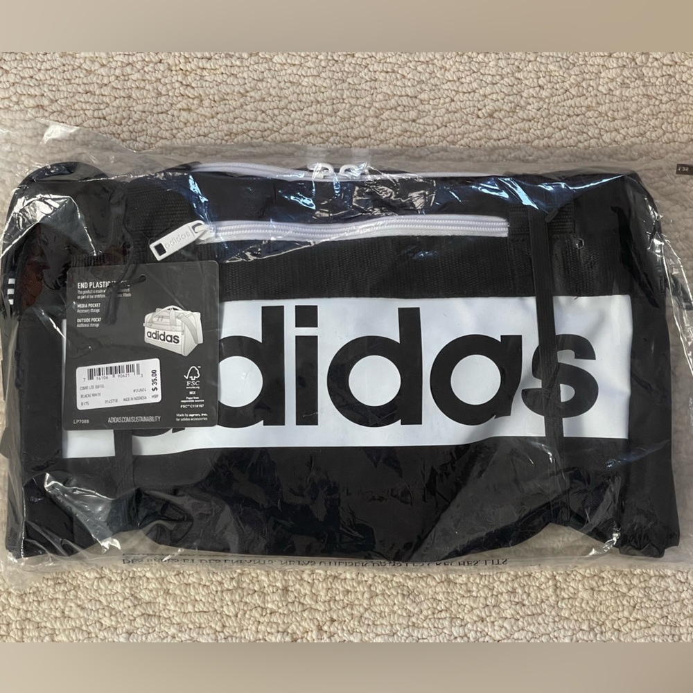 Adidas COURT LITE Duffel Bag BLACK WHITE LOGO ZIP TOP Sports Travel ONE SIZE NEW